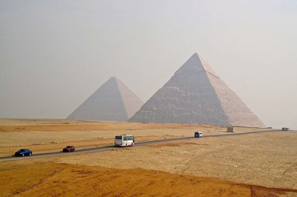 Guide to Driving in Egypt As a Tourist